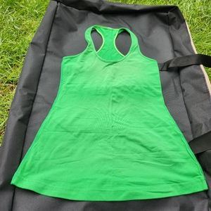 Green racerback lululemon size 6